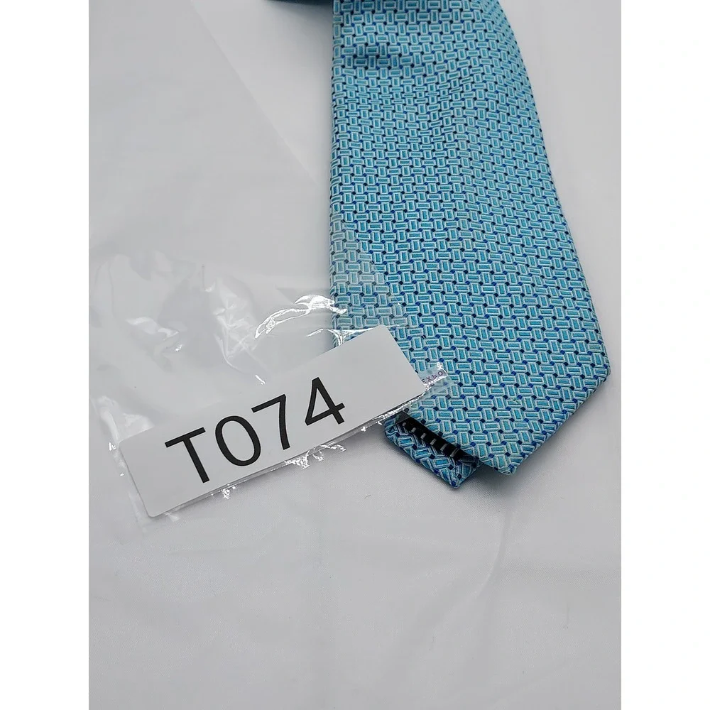 Nautica Mens Silk Blend Geometric Pattern Necktie Light Blue Navy White T074